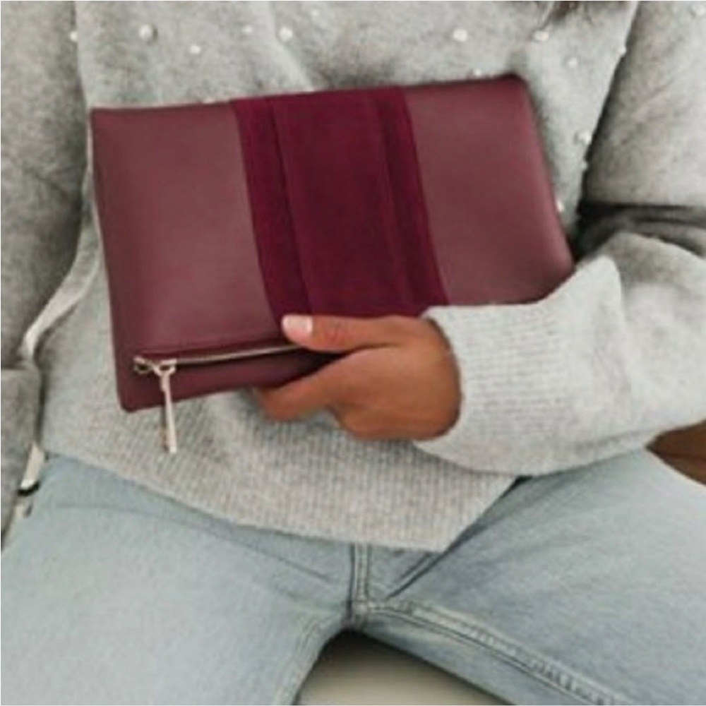 NWOT Summer and Rose‎ Foldover clutch